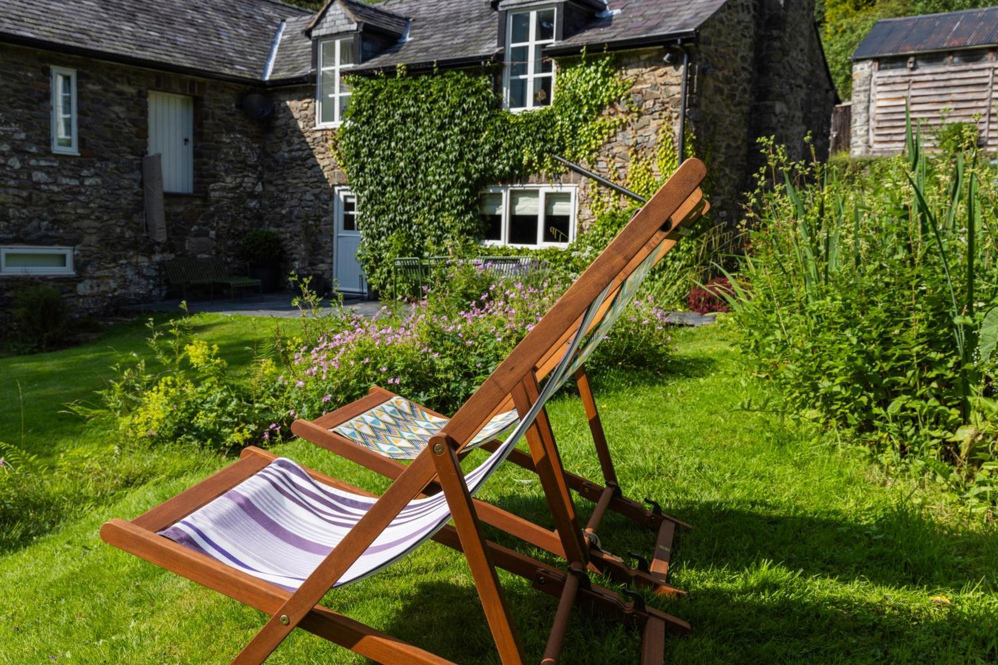 River Cottage, A Luxurious And Cosy Riverside Cottage For Two 威尔斯浦 外观 照片
